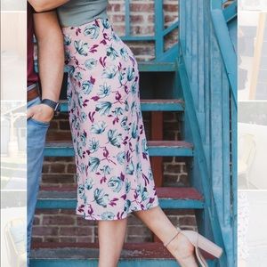 COPY - Pink midi skirt